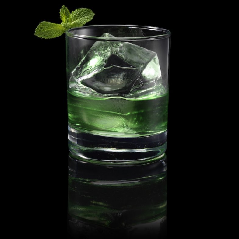 cocktail--clear-tight-icecube